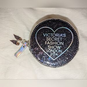 Victoria's Secret Fashion Show London 2014 Black w Silver Angel Coin Pouch GUC